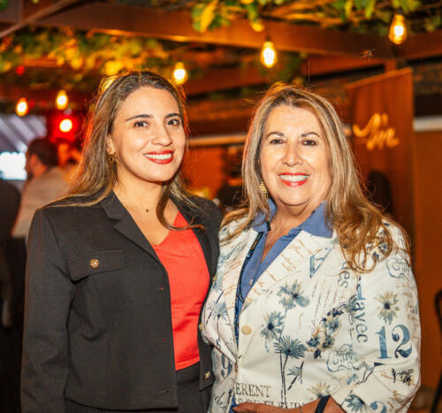 Natasha Riquelme Y Helga Burgos